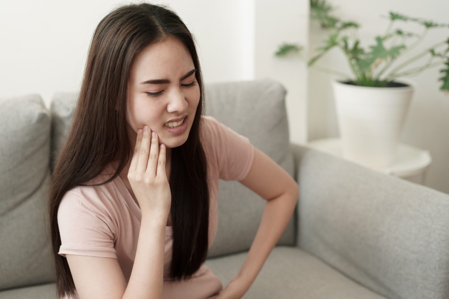 How To Treat Sudden Tooth Sensitivity And What Causes It True Dental